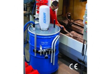 110加侖碎片吸塵器可對於大量工作範圍操作 110 Gallon Chip Vac Available For Big Jobs